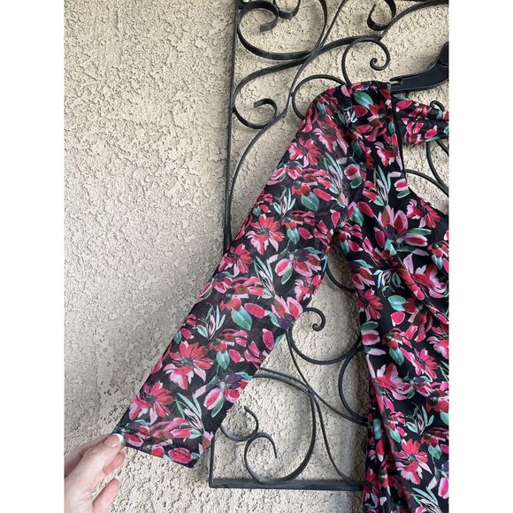 Guess floral print gathered  dress - size small - multicolored - Picture 6 of 11